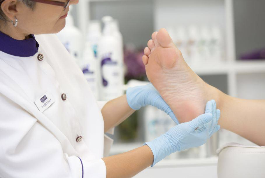 Tips for a Safe Foot Care Service